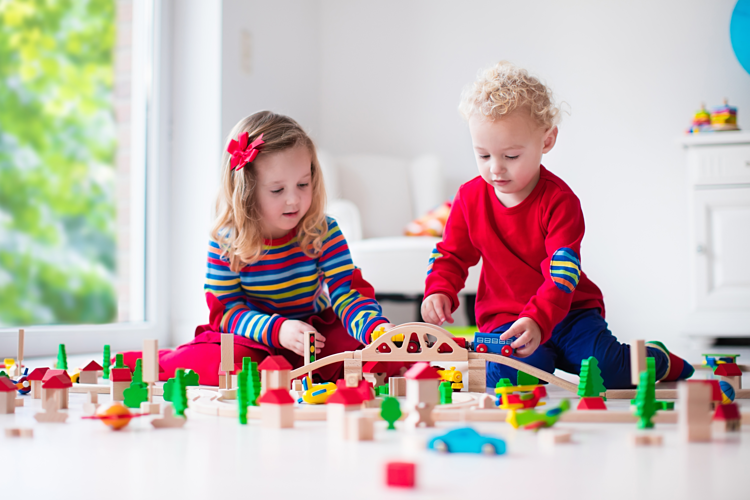 children playing with toys 156 2471 3392 1569065507 b3aa57b0d5ea43ce8e103c66ccb7268c